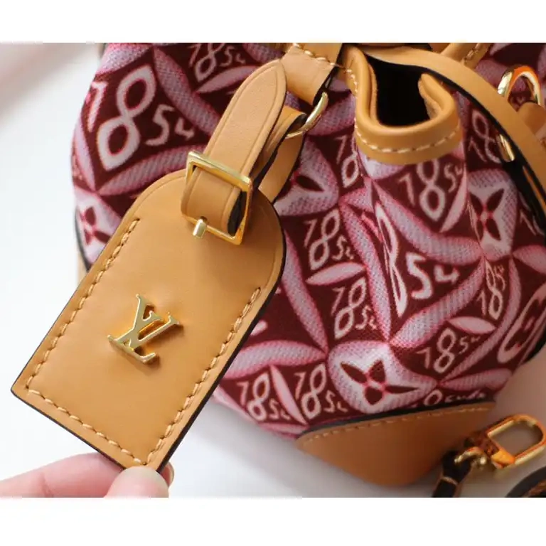 Bags LV 204B570011 0806